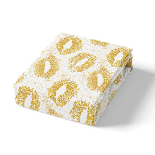 Load image into Gallery viewer, Lip Comforter Cover Couple Lovers,Golden Yellow Bedding Set Teens Youth Girls Foil Love Heart Royal Luxury Coverlet Set Gift Collection AU DE Single Double UK US Queen King Size With Corner Ties And Zipper Closure