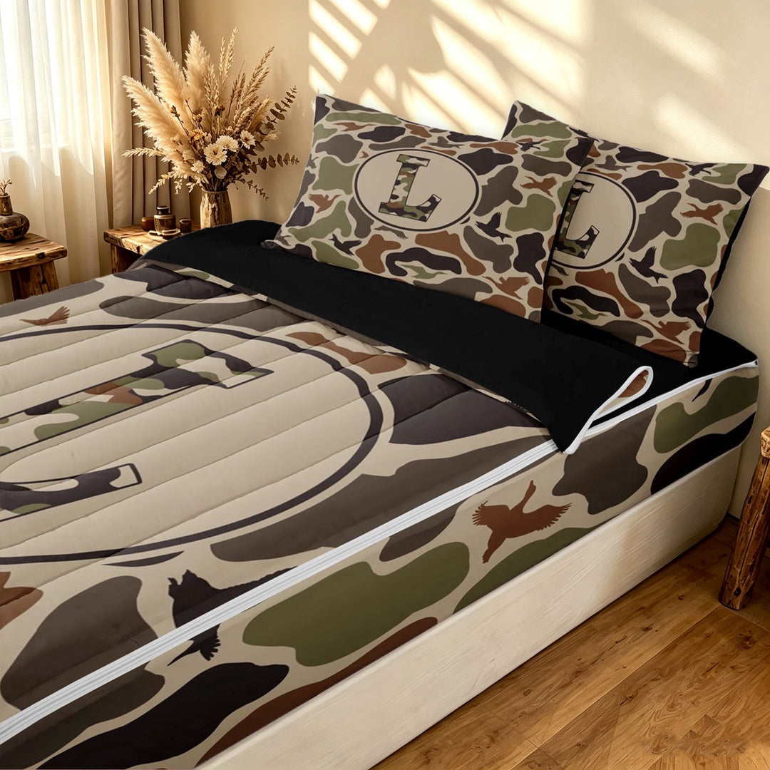 meiyoeat Retro Camouflage Letter L Zipper Full Size Comforter Sets with Fitted Sheet and 2 Pillowcases for Men Boys, Hunting Duck Print Zipper Bedding Set, Black Reversible, 4pcs