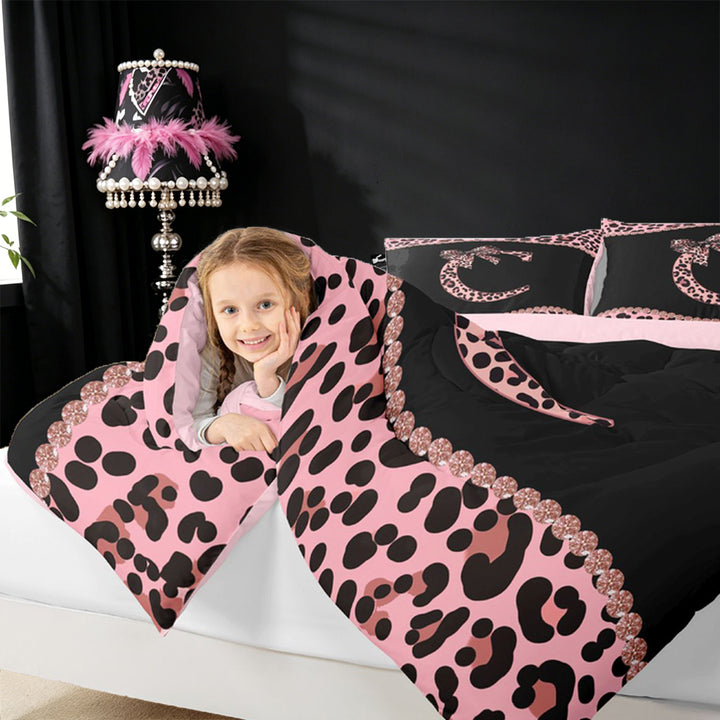 meiyoeat Cheetah Pattern Monogrammed C Full Size Comforter Sets For Kids,Pink Leopard Print Bow Bedding Sets For Girls,pink Reversible,3-Piece
