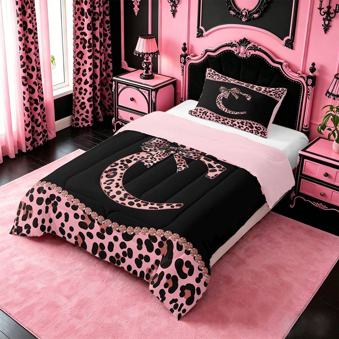 meiyoeat Cheetah Pattern Monogrammed C Full Size Comforter Sets For Kids,Pink Leopard Print Bow Bedding Sets For Girls,pink Reversible,3-Piece