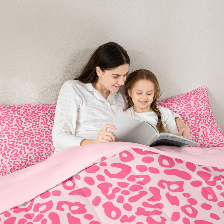 Meiyoeat Pastel Leopard Print Full Size Comforter Sets 3-Piece, Pink Cheetah Print Bedding Comforter Set, Light Pink,Pink Reversible