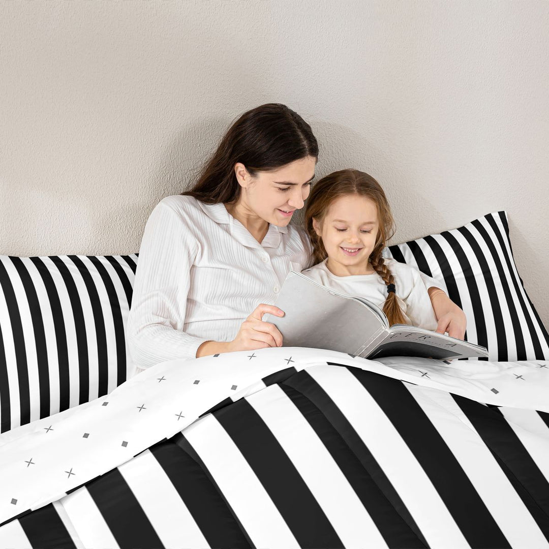 Meiyoeat Minimalist Vertical Stripe Full Size Comforter Sets 3-Piece, Retro Geometric Line Bedding Comforter Set, Black White,Reversible,1 Comforter and 2 Pillowcases