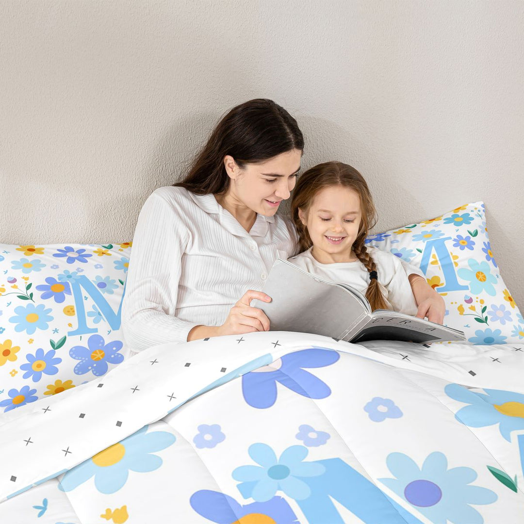 Meiyoeat Lovely Wildflower Letter M Full Size Comforter Sets 3 Pieces for Girls Teens, Sweet Monogram Bedding Sets, Light Blue Yellow White