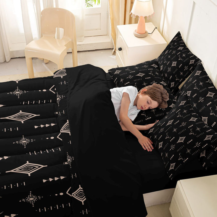 meiyoeat Rustic Bull Skull 7-Piece King Bedding For Boys,Vintage Western Aztec Geometric Pattern King Bed in a Bag For Men,Black Reversible