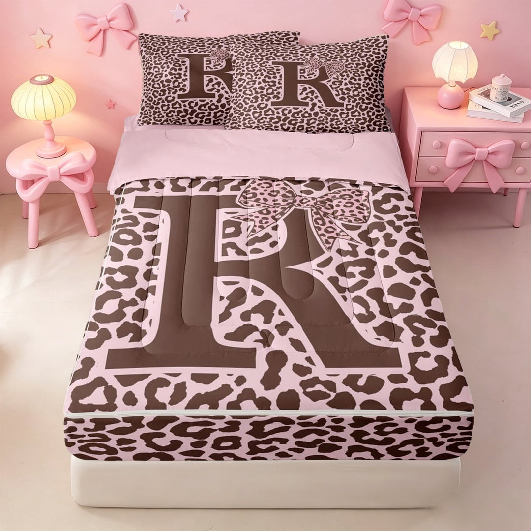 meiyoeat Leopard Animal Print Monogram R Zipper Full Size Comforter Sets with Fitted Sheet and 2 Pillowcases For Girls,Ribbon Bow Initial Design Zipper Bedding Set,Pink Reversible,4-Piece